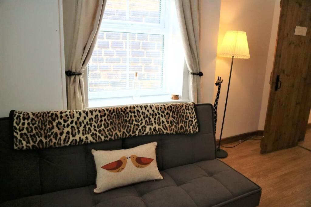 Mews Cottage Харрогейт Экстерьер фото